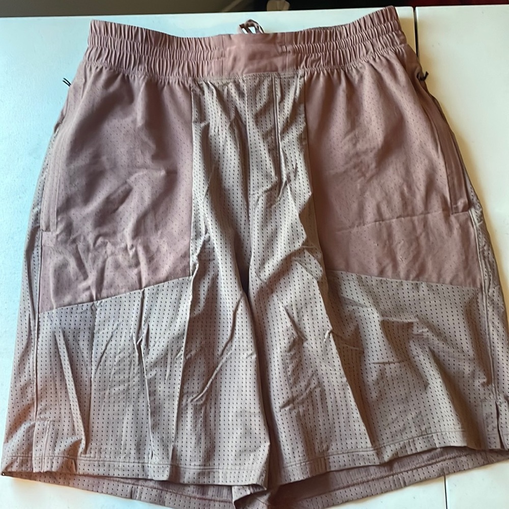 Step Back Jump Shorts (Lux Liner), Red Dust color, Size Medium